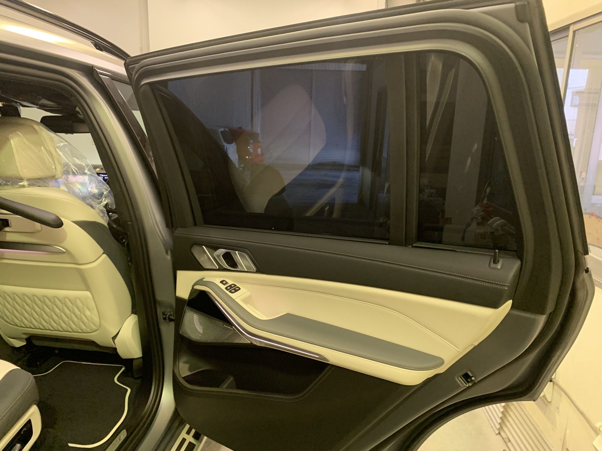 BMW X7 カーフィルム施工