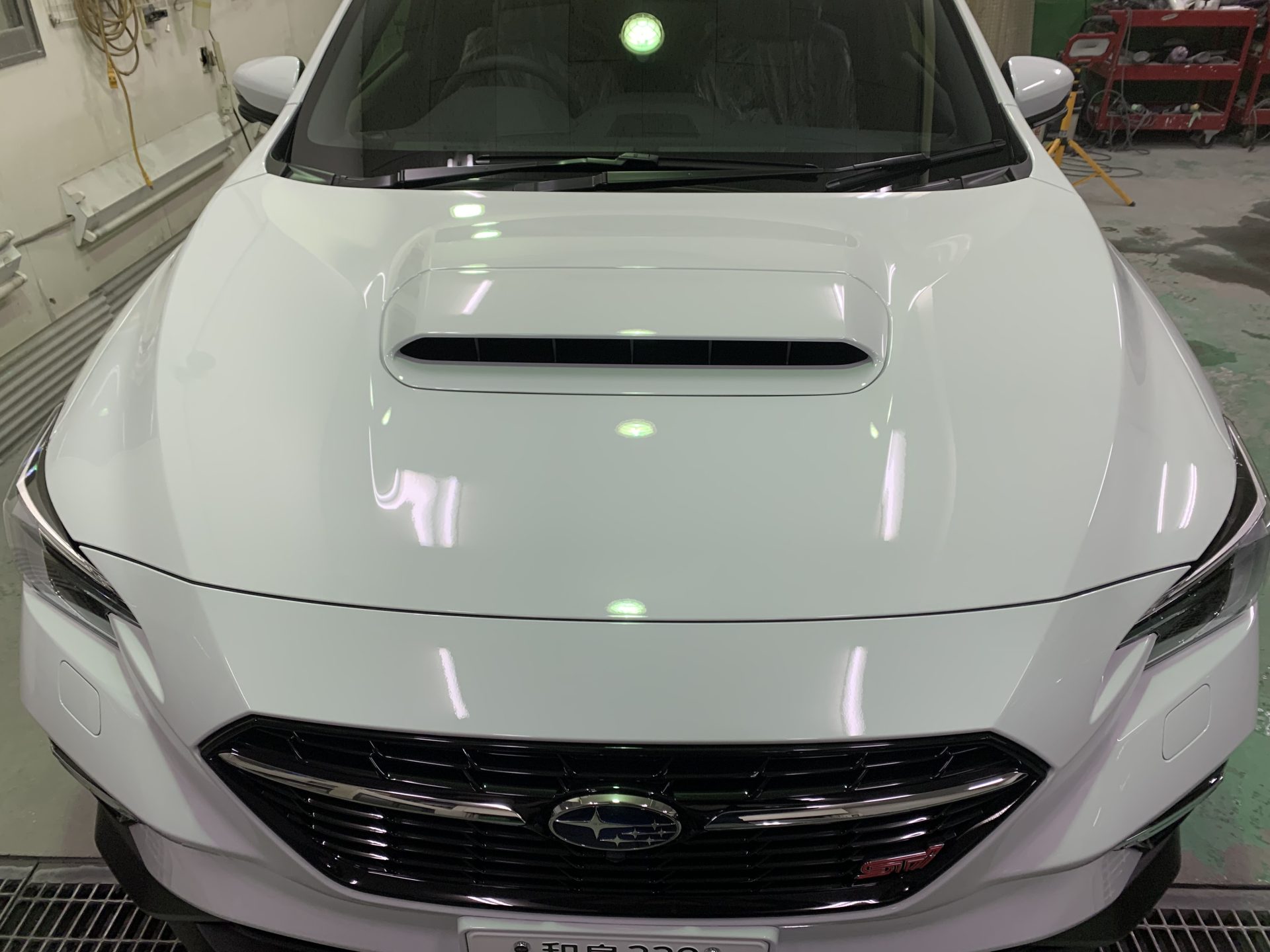 レヴォーグ ボディガラスコート施工