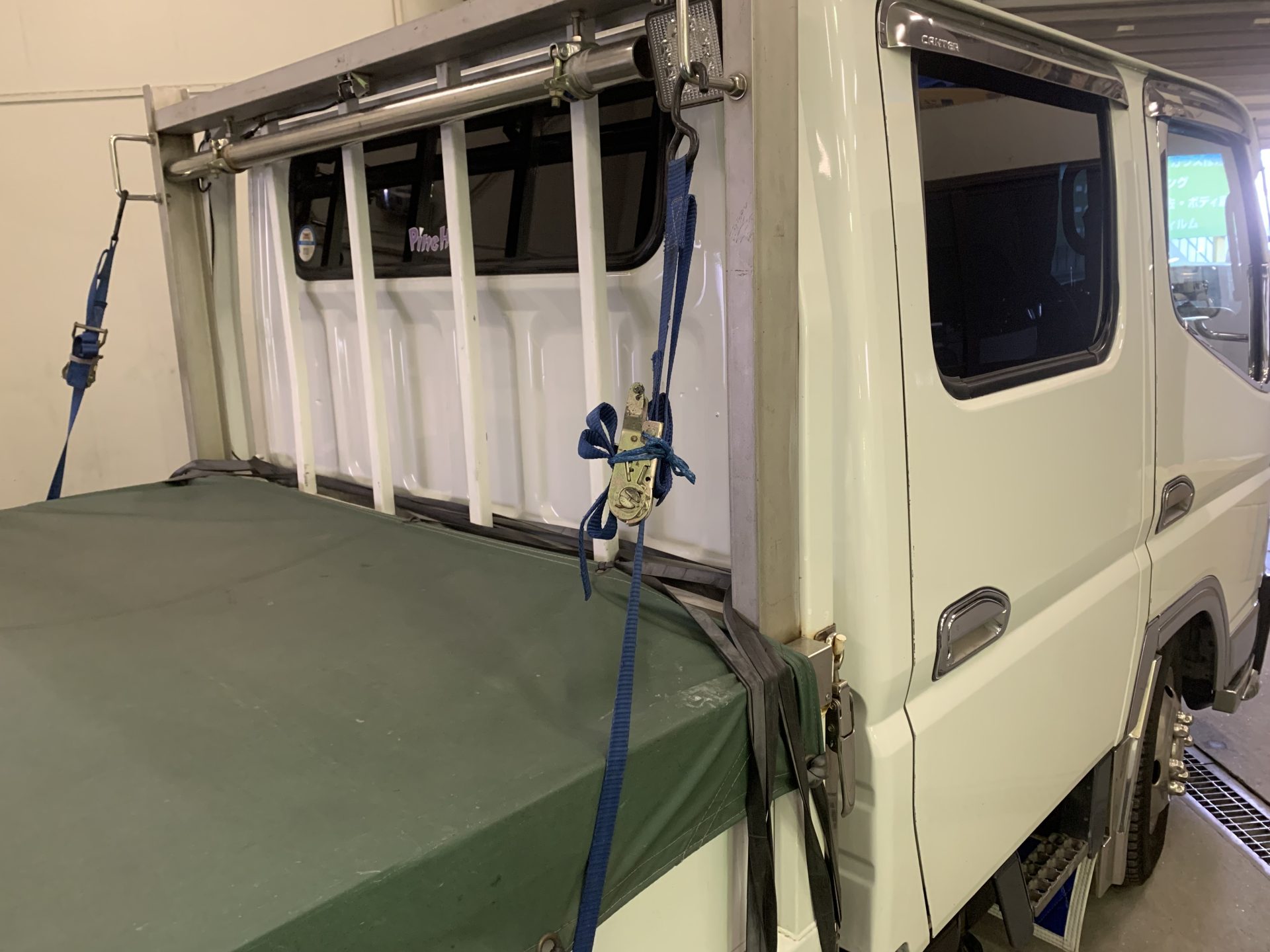 トラック　カーフィルム施工